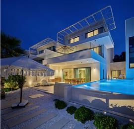 Selection of 5 bedroom seafront villas with heated pool on Ciovo near Trogir, sleeps 10